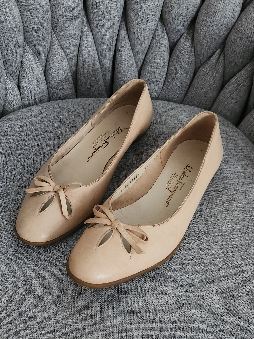 Salvatore Ferragamo Nude Bow Leather Ballet Flats